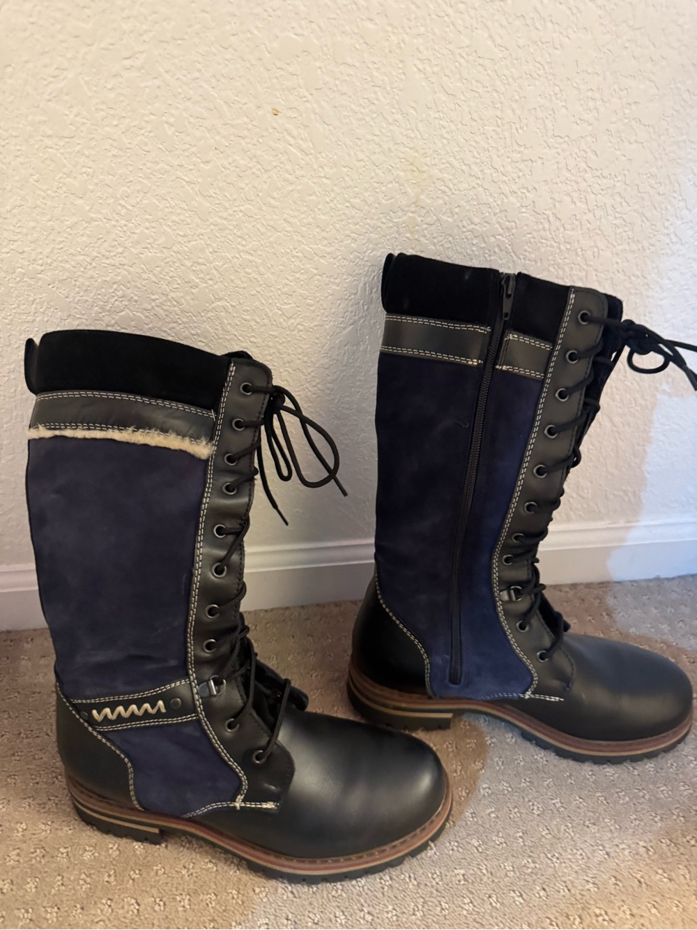 Women's Navy Lace-Up Winter Boots with Fur Trim
